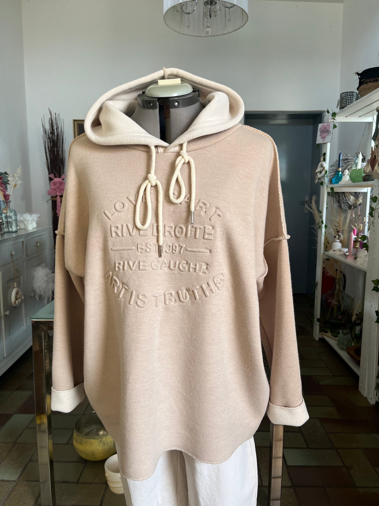 Hoodie (beige) mit Print