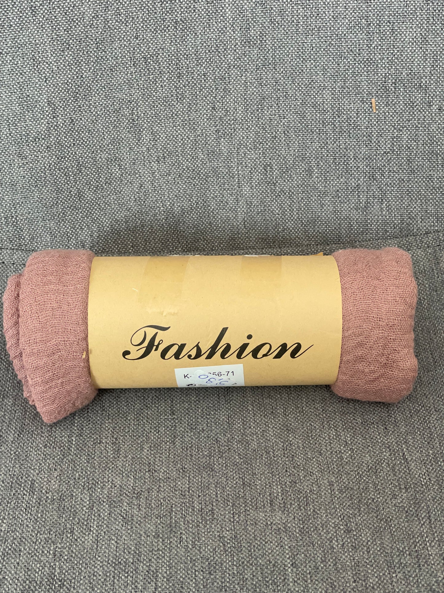 Leichter Sommerschal in bunten Farben