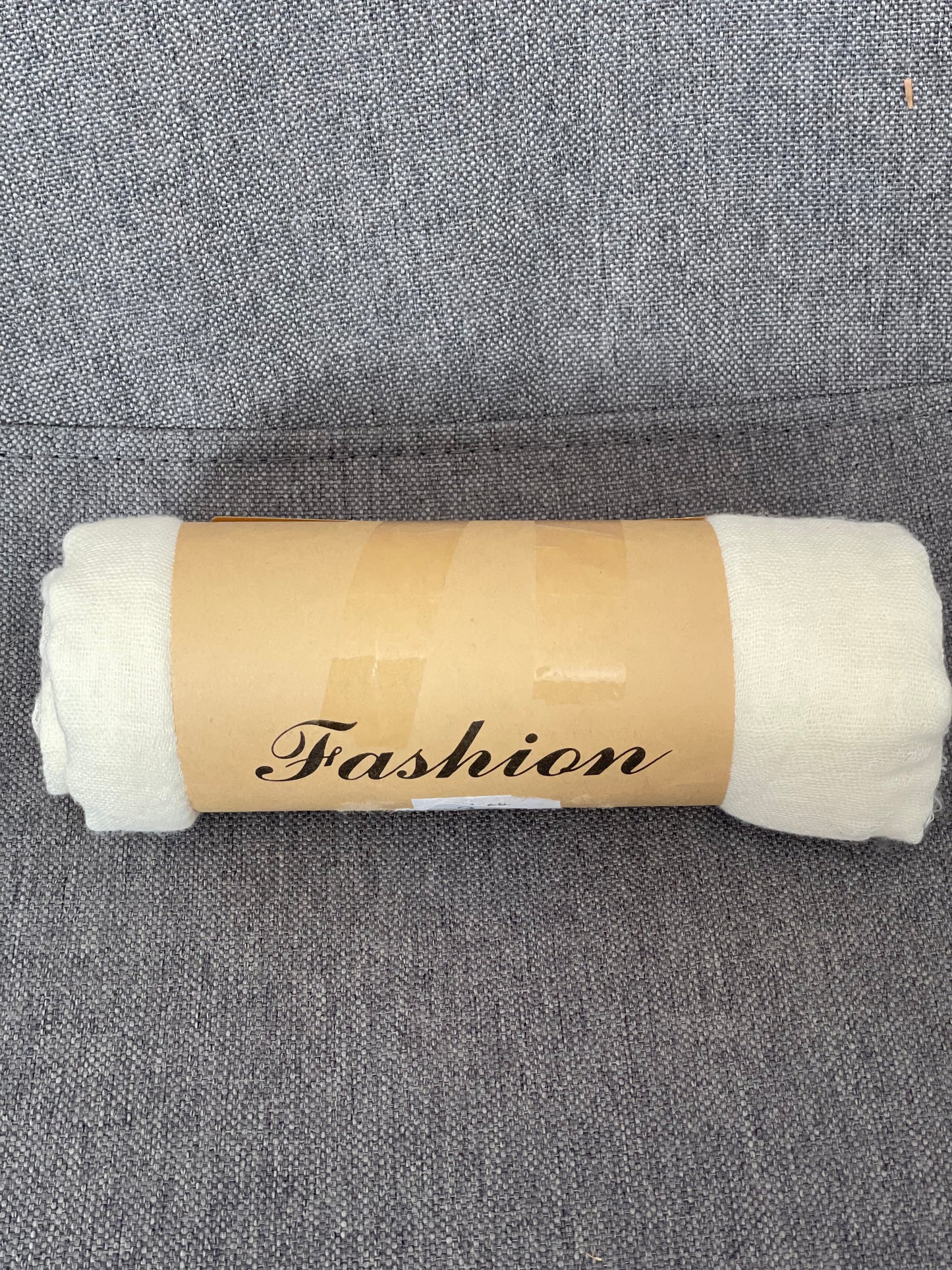 Leichter Sommerschal in bunten Farben