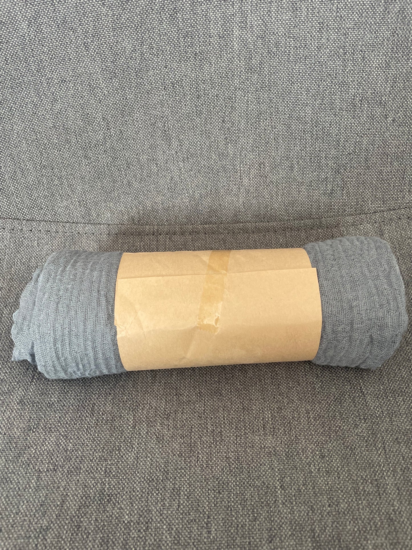 Leichter Sommerschal in bunten Farben