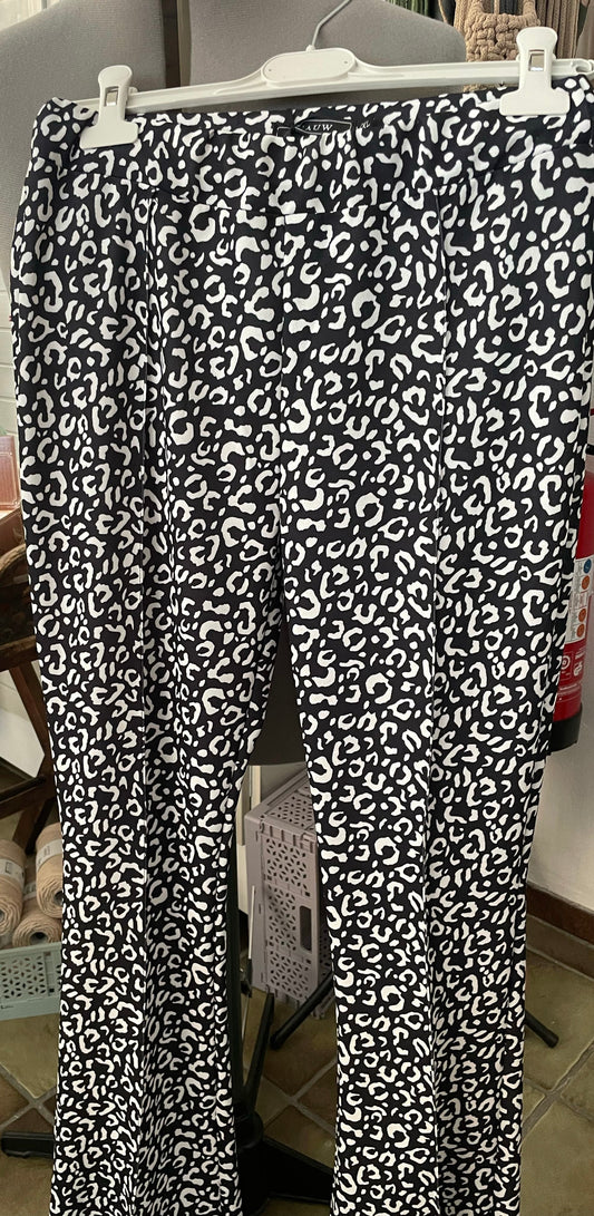 Hose Leoprint schwarz-weiß