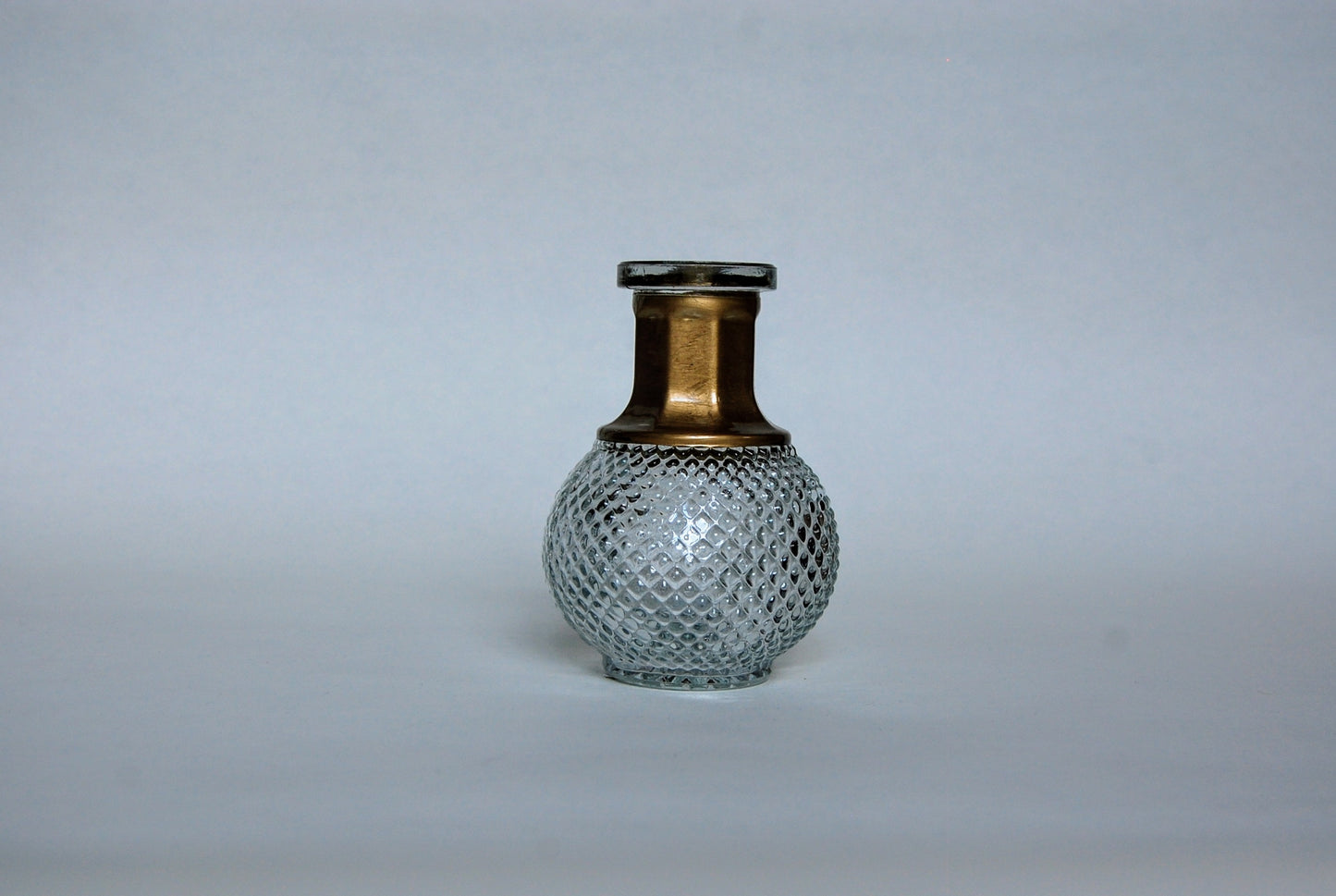 Vase getönt mit goldenem Hals "klein"