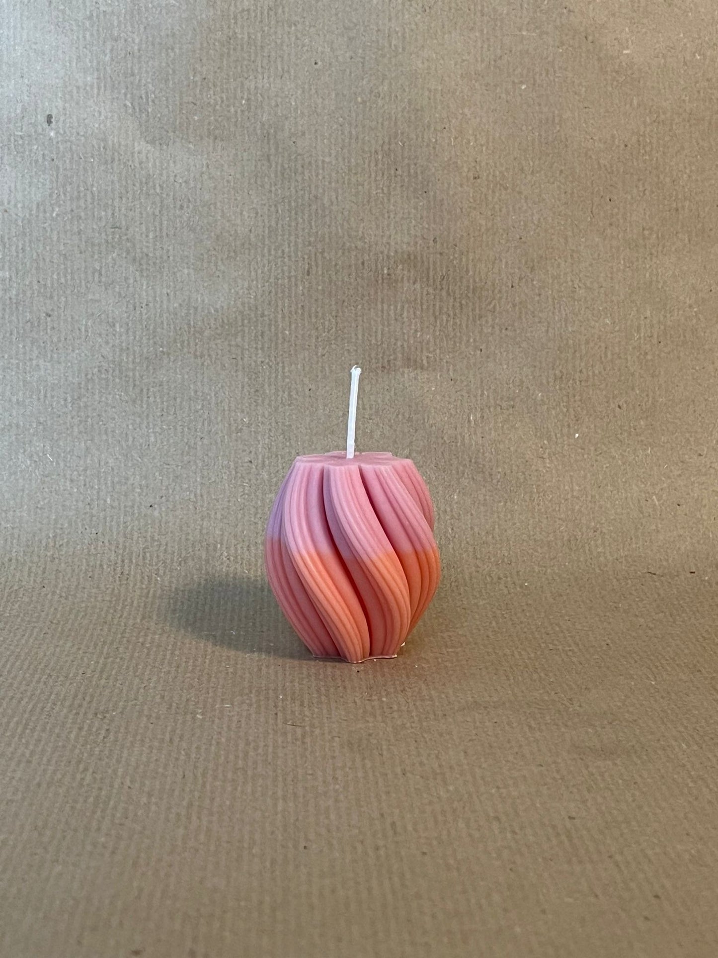 Kerze abstrakt in verschiedenen Varianten und Farben